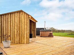 10 Person Holiday Home in Logstor-by Traum