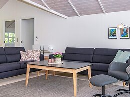 4 Star Holiday Home in Hojslev