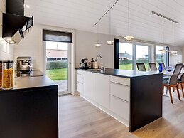 5 Star Holiday Home in Hejls