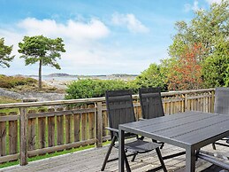 4 Star Holiday Home in Stromstad