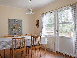 4 Star Holiday Home in Stromstad