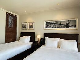 Maccal Hotel