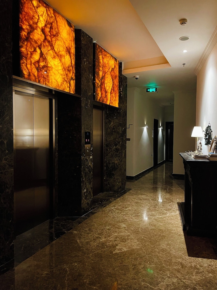 Maccal Hotel