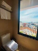Maccal Hotel