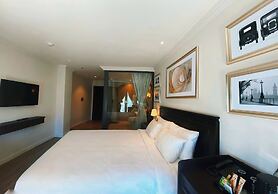 Maccal Hotel