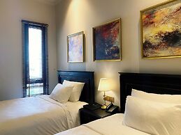 Maccal Hotel