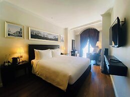 Maccal Hotel