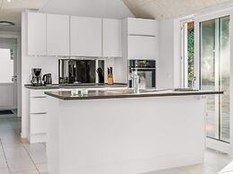 5 Star Holiday Home in Romo