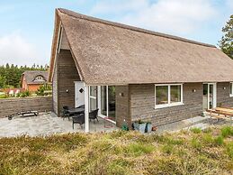 5 Star Holiday Home in Romo