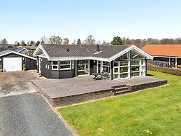 5 Star Holiday Home in Egernsund