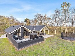 5 Star Holiday Home in Vaeggerlose