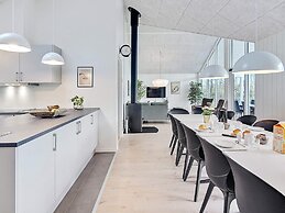 5 Star Holiday Home in Vaeggerlose