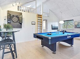 5 Star Holiday Home in Vaeggerlose