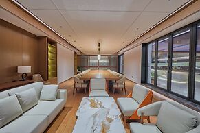 Crowne Plaza Phnom Penh by IHG