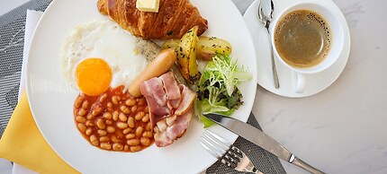 Crowne Plaza Phnom Penh by IHG