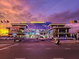 Crowne Plaza Phnom Penh by IHG