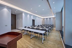 Crowne Plaza Phnom Penh by IHG