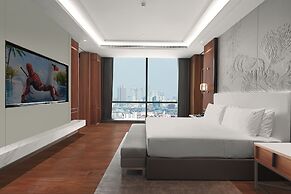 Crowne Plaza Phnom Penh by IHG