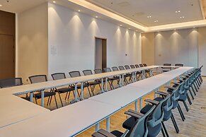 Crowne Plaza Phnom Penh by IHG