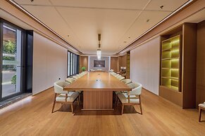 Crowne Plaza Phnom Penh by IHG