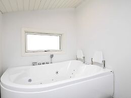 4 Star Holiday Home in Hals