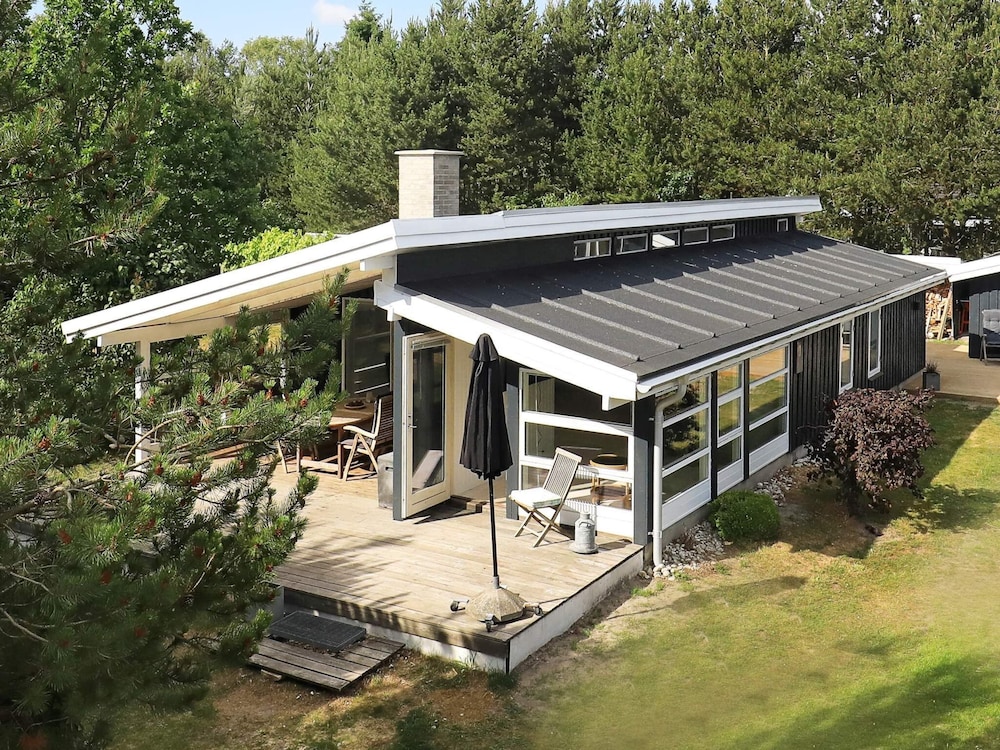 4 Star Holiday Home in Hals