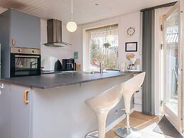 6 Person Holiday Home in Hemmet