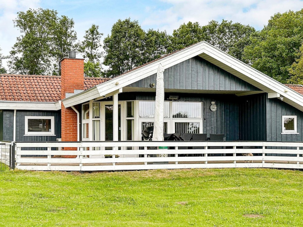 7 Person Holiday Home in Hejls