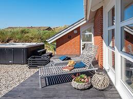 20 Person Holiday Home in Ringkobing