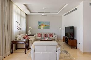 Vesta - Luxury Apt - 3BR - Cfc VII