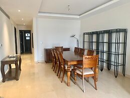 Vesta - Luxury Apt - 3BR - Cfc VII