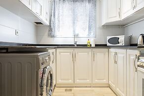 Vesta - Luxury APT - 3Br - CFC IX