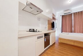 Wonderful Studio At Sky House Bsd Apartment