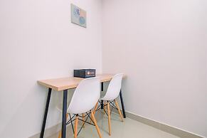 Minimalist Studio Room At Evenciio Margonda Apartment