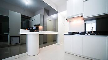 Nice And Comfy Studio At Supermall Mansion Apartment