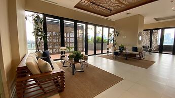 Homey And Spacious 2Br At Samara Suites Apartment