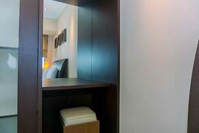 Modern Look And Comfy Studio Great Western Resort Apartment