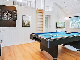 5 Star Holiday Home in Vaeggerlose
