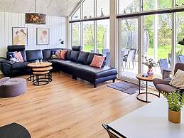 5 Star Holiday Home in Vaeggerlose