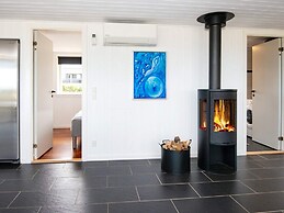 6 Person Holiday Home in Hemmet
