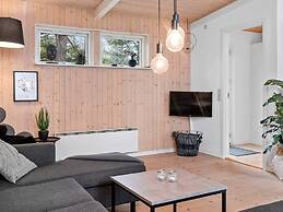 5 Star Holiday Home in Vaeggerlose