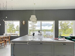 5 Star Holiday Home in Hacksvik