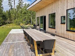 5 Star Holiday Home in Hacksvik