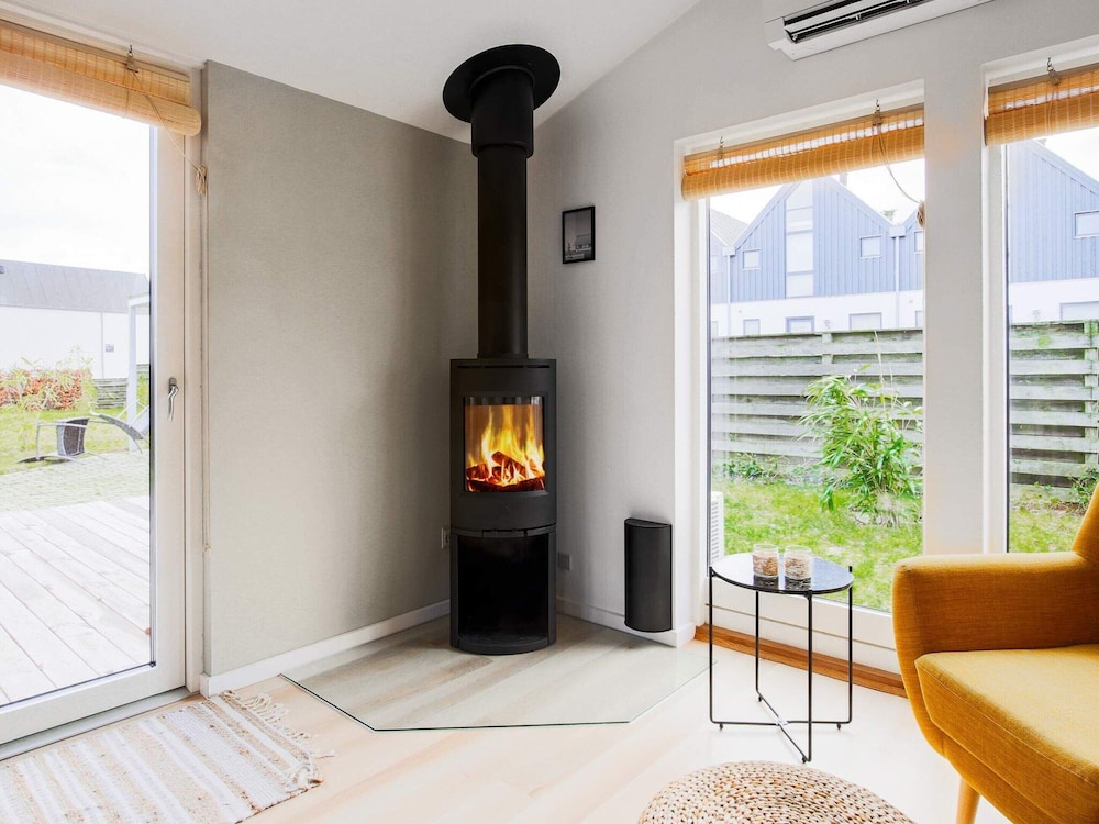6 Person Holiday Home in Vaeggerlose