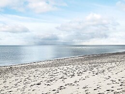 6 Person Holiday Home in Vaeggerlose