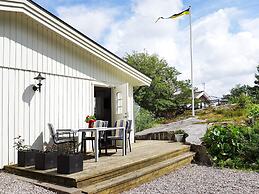 2 Person Holiday Home in Stromstad