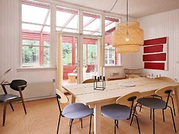 Cozy Beach House in Rageleje