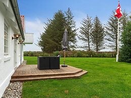 5 Star Holiday Home in Lokken