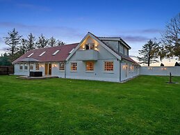 5 Star Holiday Home in Lokken
