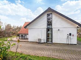 6 Person Holiday Home in Skjern